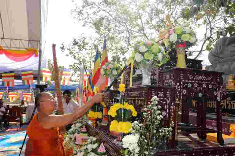 “วิทยาลัยสงฆ์ร้อยเอ็ด จัดโครงการสาธยายพระไตรปิฎก ในโครงการสาธยายพระไตรปิฎก เฉลิมพระเกียรติ”