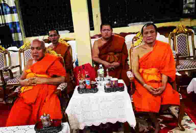 “วิทยาลัยสงฆ์ร้อยเอ็ดร่วมเป็นเจ้าภาพสวดพระอภิธรรมศพ”